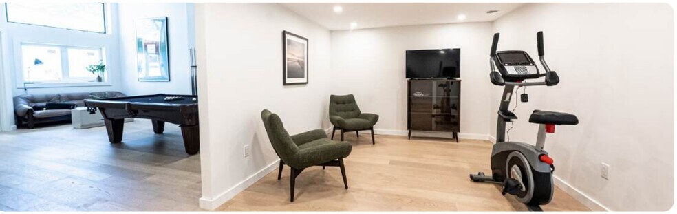 More Photos Of 115 Walnut Ave, Toronto Office For Sale