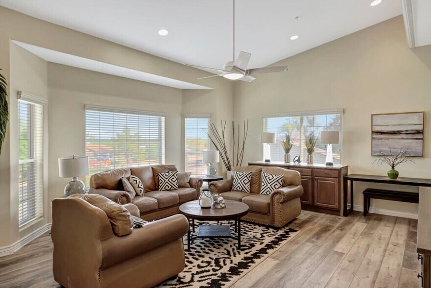 More Photos Of 15825 N 19th Pl, Phoenix Assisted Living For Sale