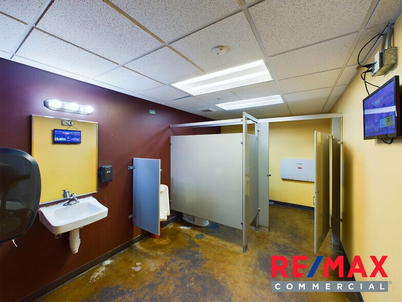 More Photos Of 1057 Sheridan Ave, Cody Restaurant For Sale