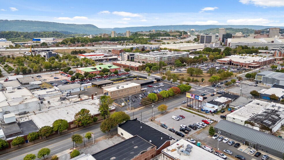 More Photos Of 1600 Broad St, Chattanooga General Retail For Sale