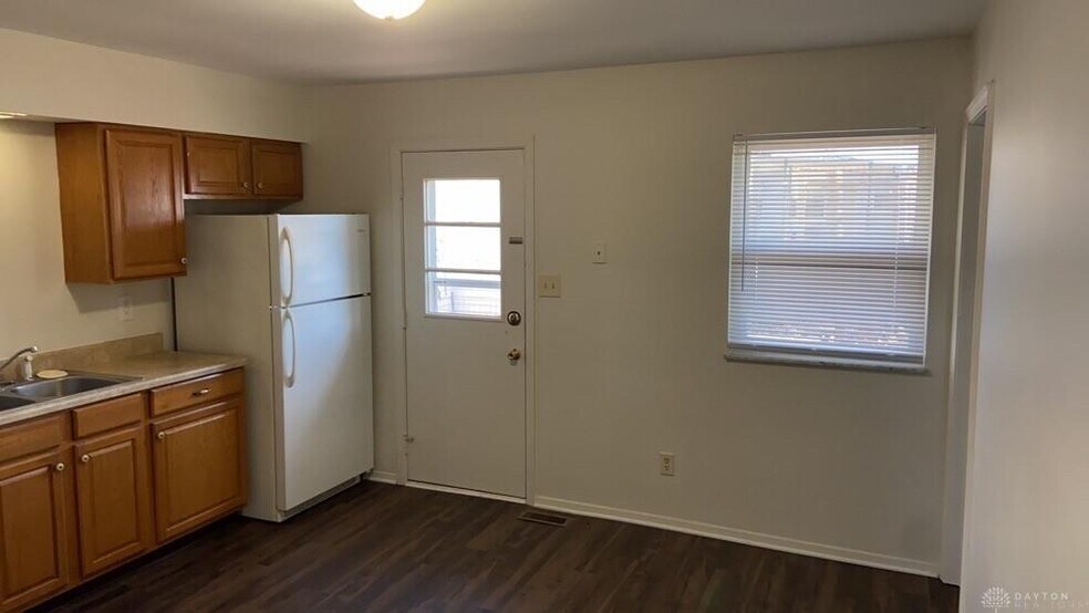 More Photos Of 3214 Illinois Ave, Middletown Apartments For Sale