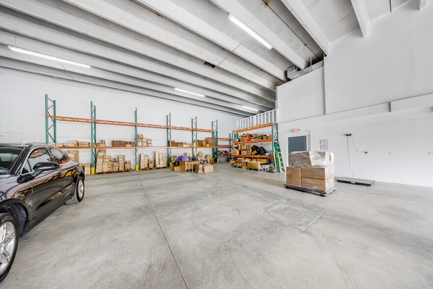 More Photos Of 8009 NW 29th St, Doral Warehouse For Sale