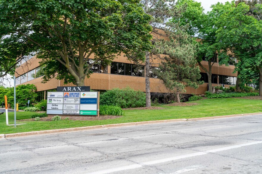 More Photos Of 2727 N Grandview Blvd, Waukesha Office For Sale