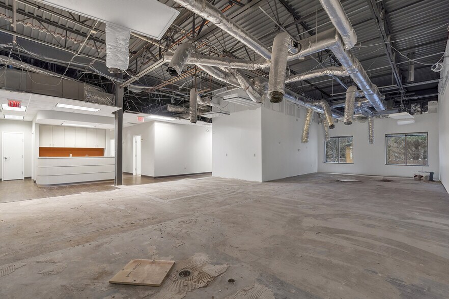 More Photos Of 4385 Johns Creek Pky, Suwanee Medical For Lease