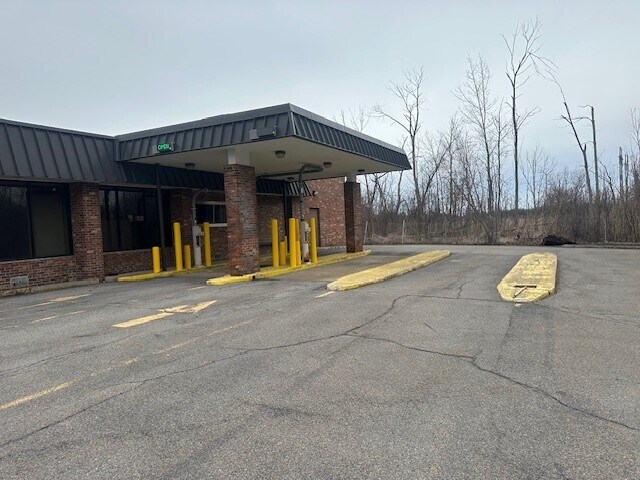 More Photos Of 5469 Camp Rd, Hamburg Bank For Sale