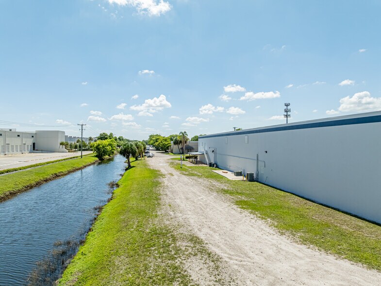 More Photos Of 6630 NW 16th Ter, Fort Lauderdale Warehouse For Sale
