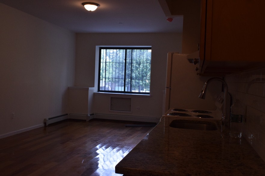 More Photos Of 1072 University Ave, Bronx Apartments For Sale