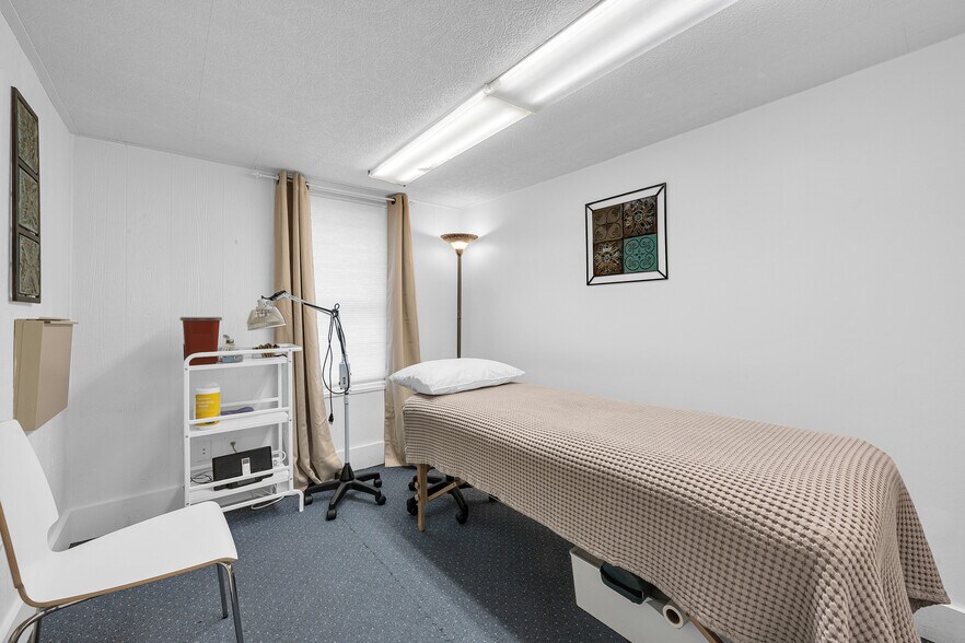 More Photos Of 63 S Main St, Natick Medical For Sale