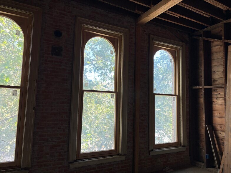 More Photos Of 211 E Main St, Dayton General Retail For Sale