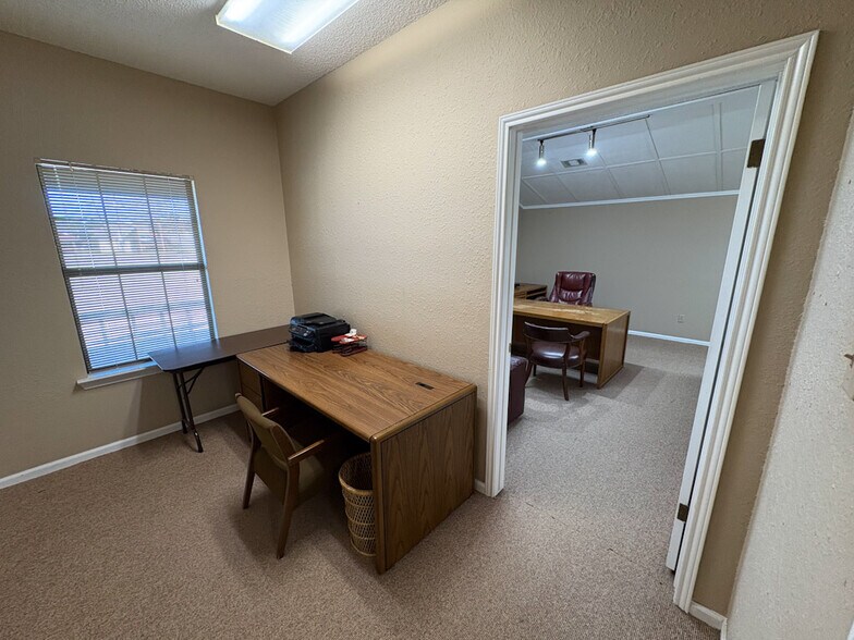 More Photos Of 12192 Tx-62, Orange Office Residential For Sale