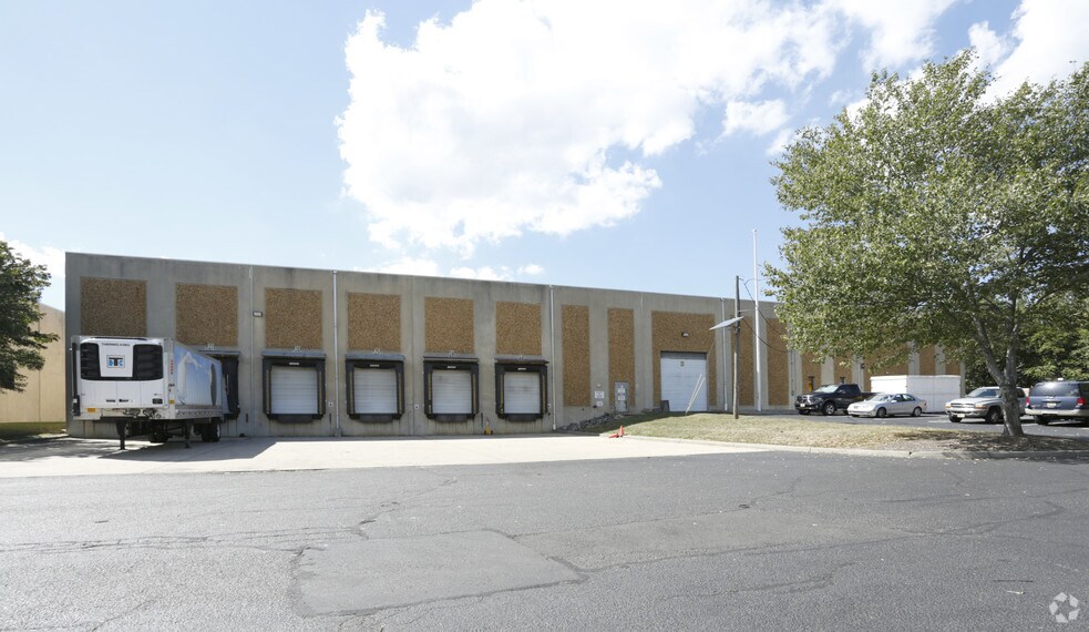 More Photos Of 17 Kimberly Rd, East Brunswick Warehouse For Lease