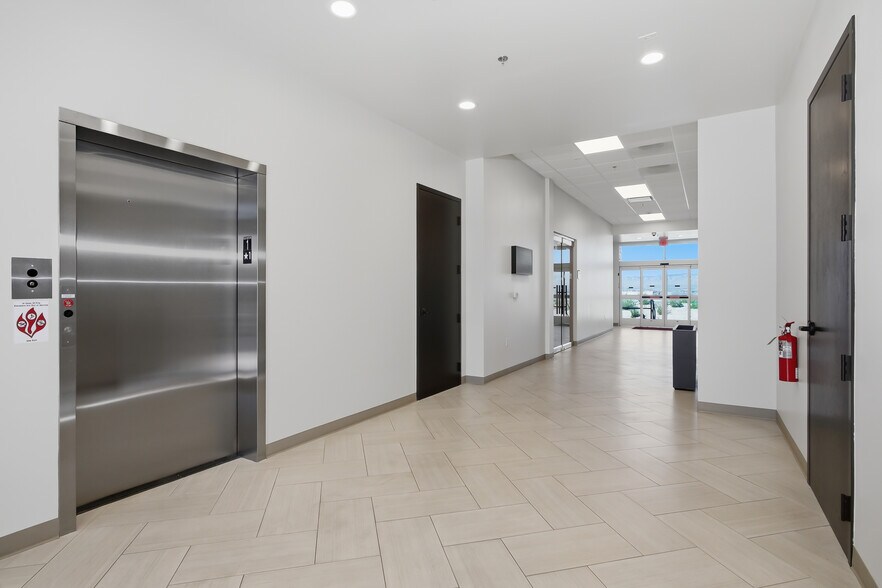 More Photos Of 1311 Seven Hills Dr, Henderson Medical For Sale