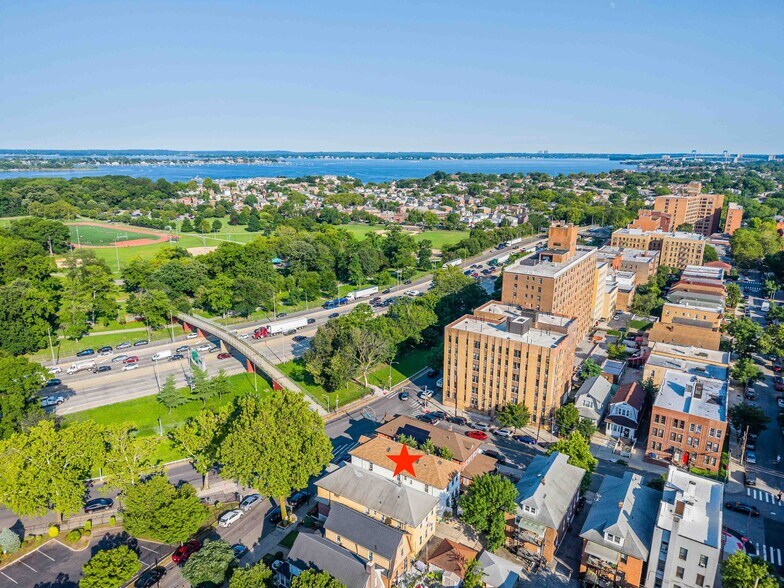 More Photos Of 1805 Willow Ln, Bronx Land For Sale