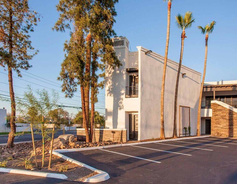 More Photos Of 16729 E Palisades Blvd, Fountain Hills Storefront For Sale