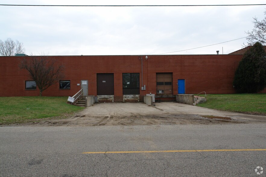 More Photos Of 127-129 Industrial Ave, Coldwater Manufacturing For Lease