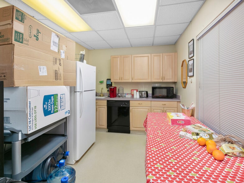 More Photos Of 1998 Hendersonville Rd, Asheville Medical For Lease