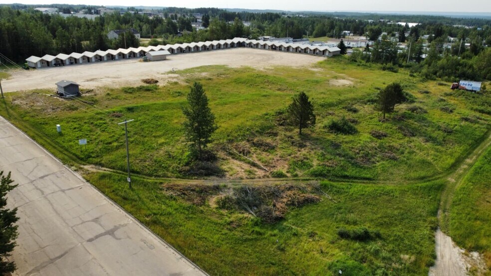 More Photos Of 5125 North Avenue ave, Swan Hills Hotel For Sale