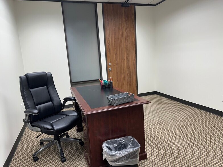 More Photos Of 801 W Nolana Ave, McAllen Office For Lease