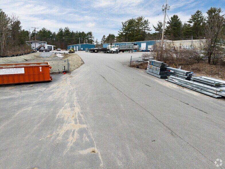 More Photos Of 4 Old Nashua Rd, Londonderry Warehouse For Lease