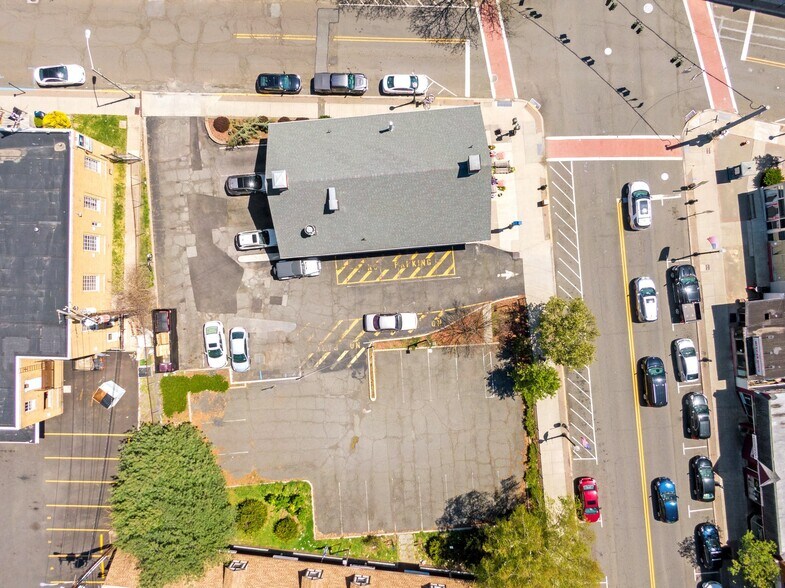 More Photos Of 50 Lafayette Ave, Suffern Freestanding For Lease