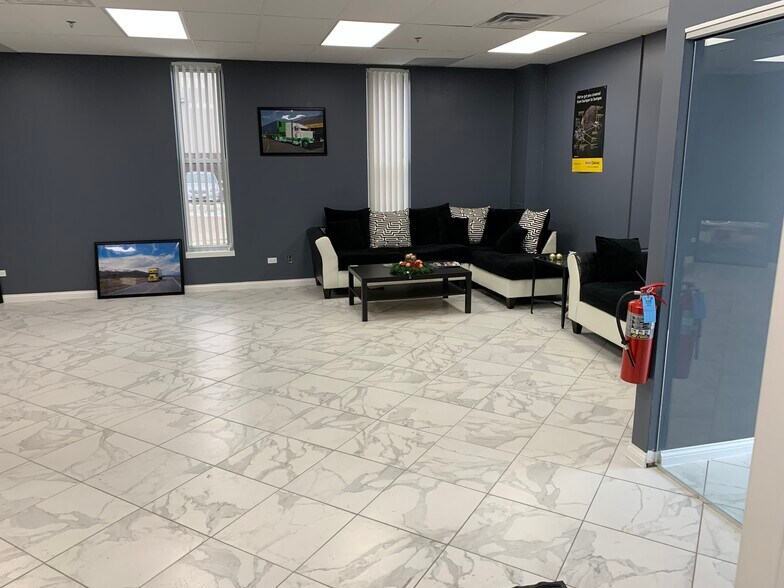 More Photos Of 1103 Morse Ave, Schaumburg Service For Lease