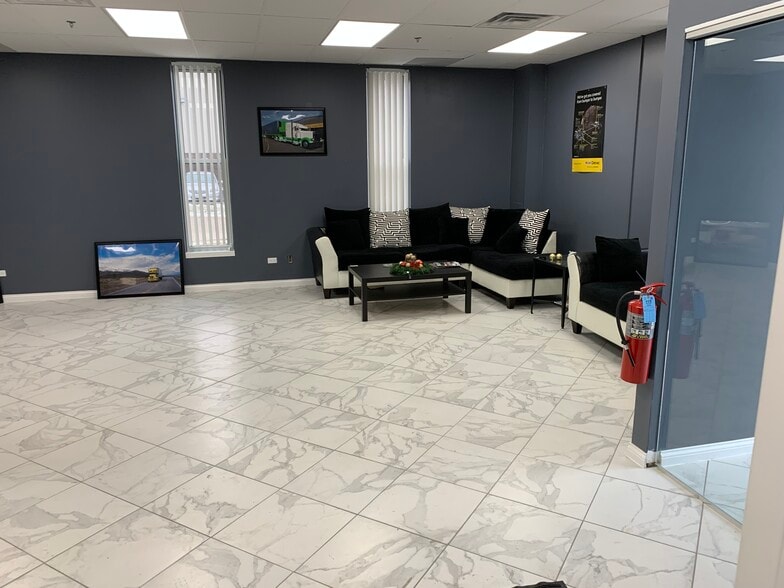More Photos Of 1103 Morse Ave, Schaumburg Service For Sale