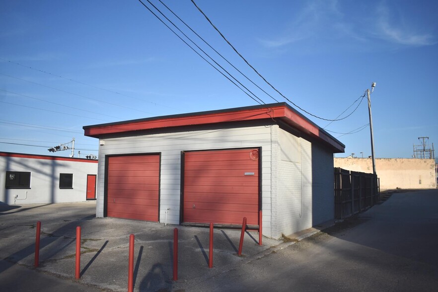 More Photos Of 2204 E 11th St, Tulsa Restaurant For Lease