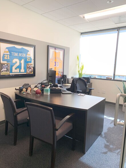 More Photos Of 13520 Evening Creek Dr N, San Diego Office For Lease