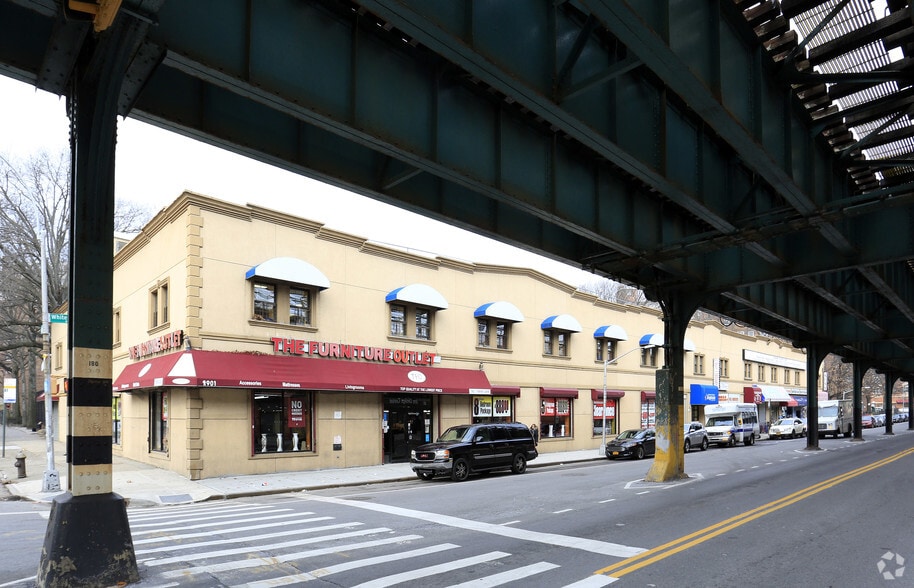 More Photos Of 2901-2915 White Plains Rd, Bronx Storefront Retail Office For Lease