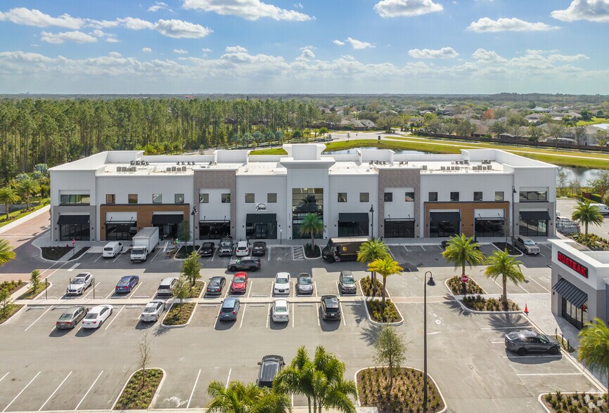 More Photos Of 1711 Amazing Way, Ocoee Storefront Retail Office For Sale