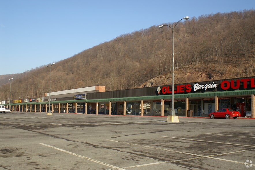 More Photos Of 1313 National Hwy, Lavale Freestanding For Lease