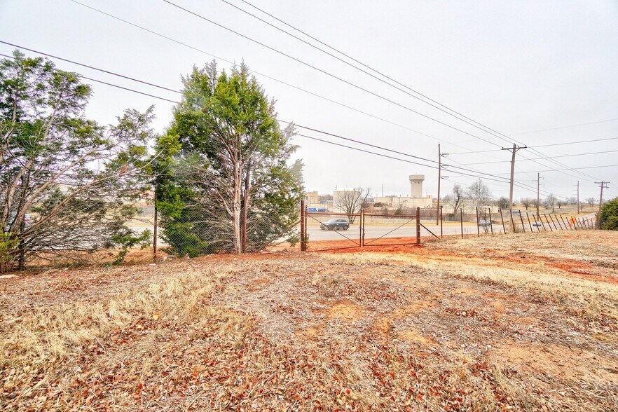 More Photos Of SE/c of SE 36th & Douglas Blvd, Oklahoma City Land For Lease