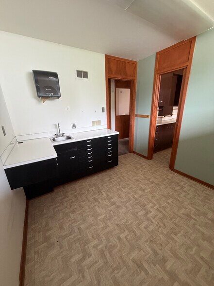 More Photos Of 205 N 13th St, Nebraska City Office For Sale