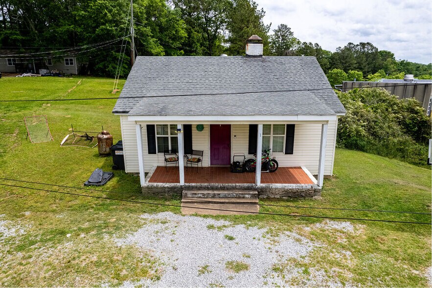 More Photos Of 11 Old Carrollton Rd, Newnan Apartments For Sale