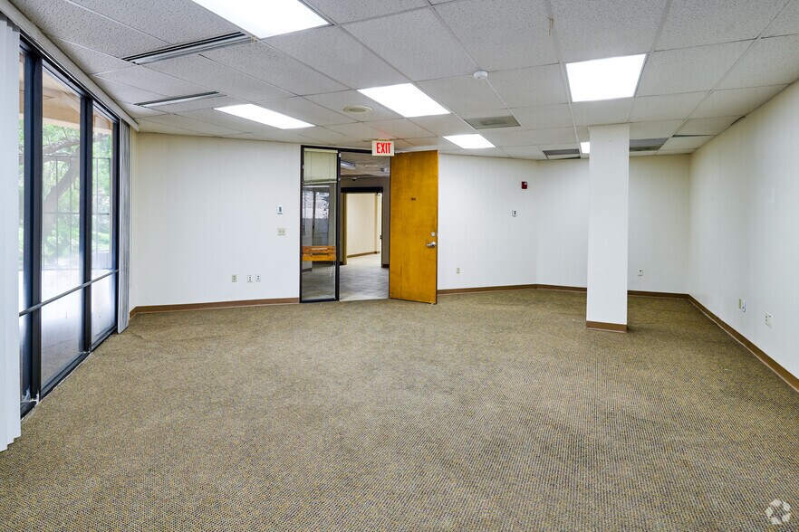 More Photos Of 4171 N Mesa St, El Paso Medical For Lease