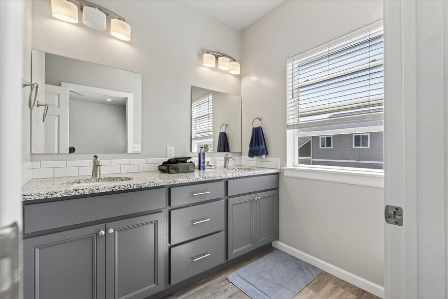 More Photos Of 565 575 585 Baker st, Baker City Multifamily For Sale