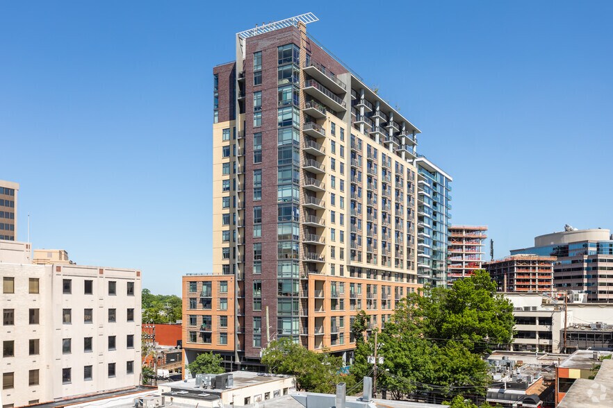 More Photos Of 4918 Saint Elmo Ave, Bethesda Apartments For Lease