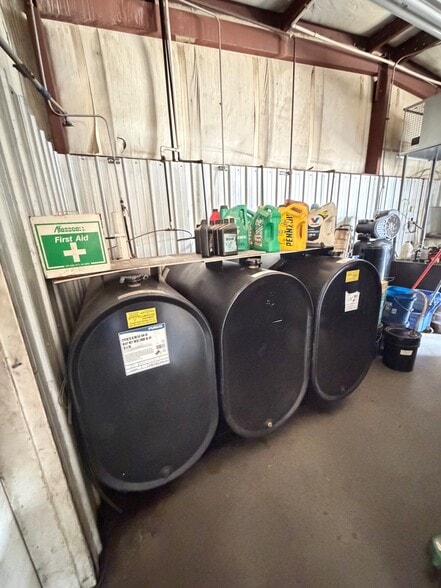 More Photos Of 627 S 32nd St, Muskogee Auto Repair For Sale