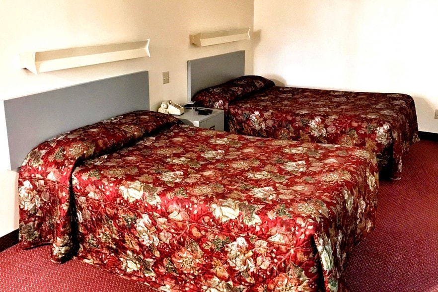 More Photos Of 1030 Arsenal St, Watertown Hotel For Sale