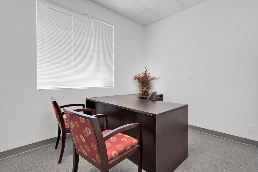More Photos Of 15490 Civic Dr, Victorville Office For Lease