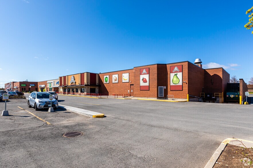 More Photos Of 1642 Merivale Rd, Ottawa Unknown For Lease