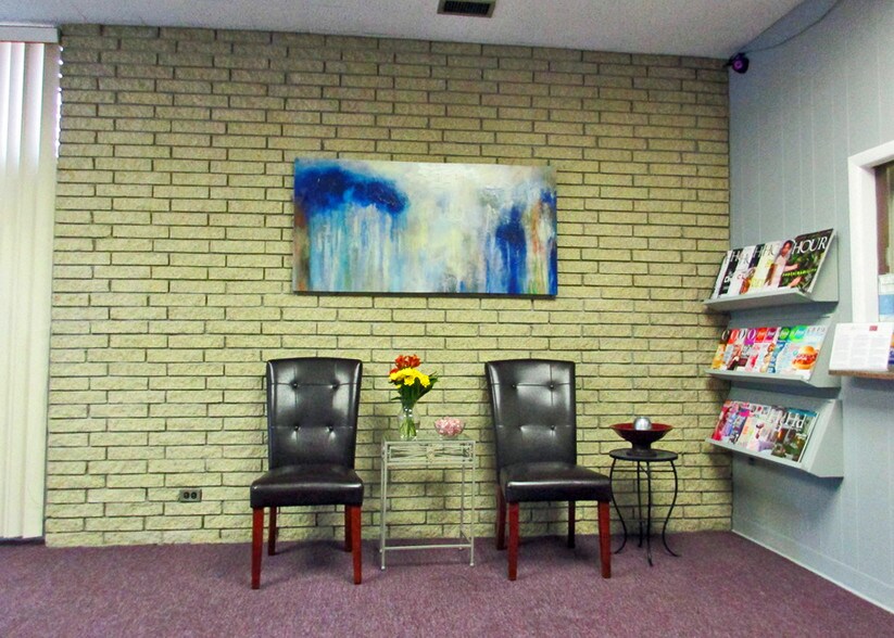 More Photos Of 18940 Schoolcraft, Detroit Medical For Lease