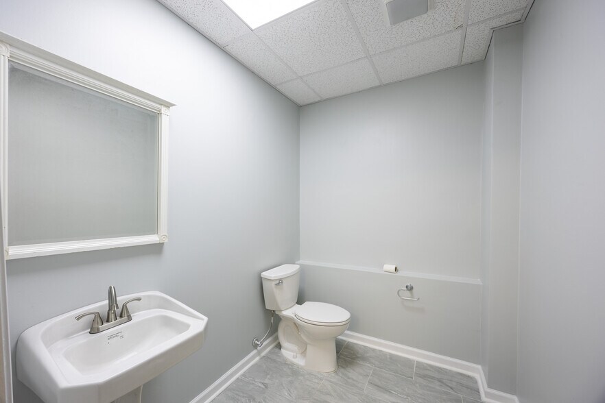 More Photos Of 320 Tilton Rd, Northfield Warehouse For Sale