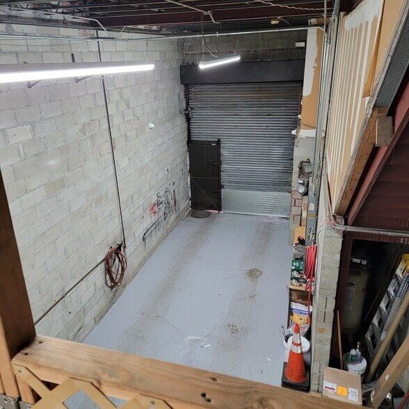 More Photos Of 251 52nd St, Brooklyn Warehouse For Lease