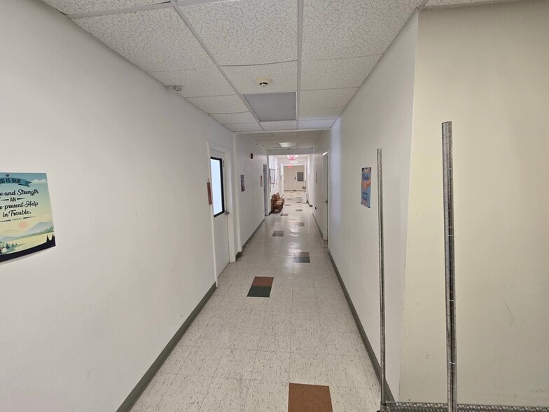 More Photos Of 2966 Crompond Rd, Yorktown Heights Schools For Lease