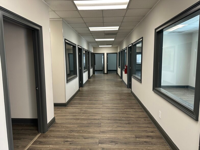 More Photos Of 4410 Wendell Dr SW, Atlanta Warehouse For Sale