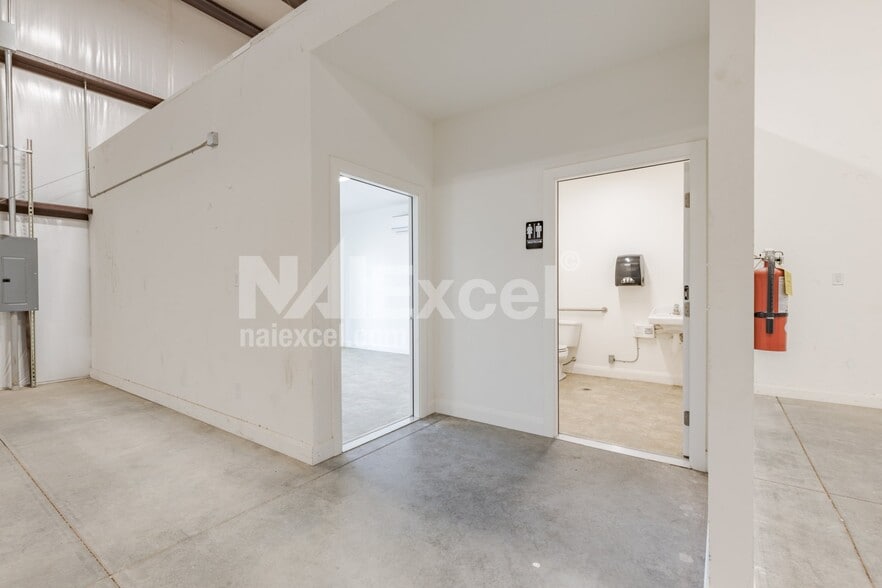 More Photos Of 712 S 5725 W, Hurricane Industrial For Sale