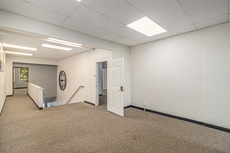 More Photos Of 380 Main St, Longmont Restaurant For Lease