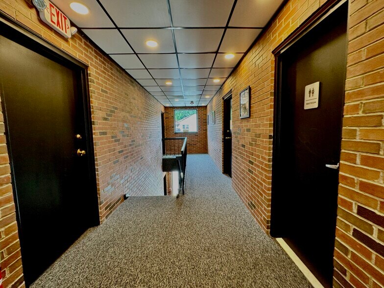 More Photos Of 93 Concord Ave, Belmont Medical For Lease