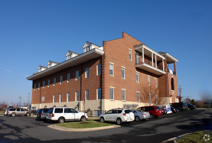 More Photos Of 4400 Costello Way, Haymarket Office For Lease